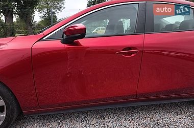 Седан Mazda 3 2019 в Стрию