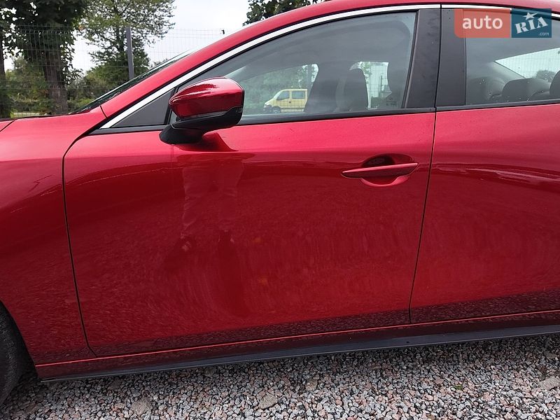 Седан Mazda 3 2019 в Стрию