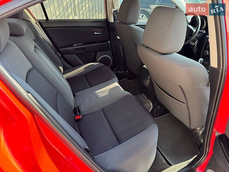 Седан Mazda 3 2009 в Дніпрі