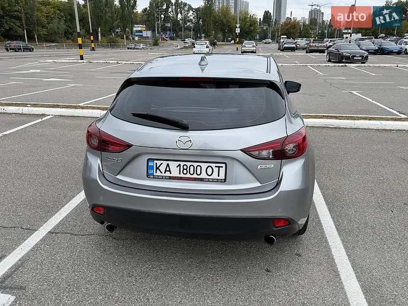 Mazda 3, фото з оголошення