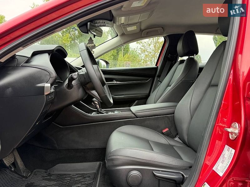 Седан Mazda 3 2025 в Одесі