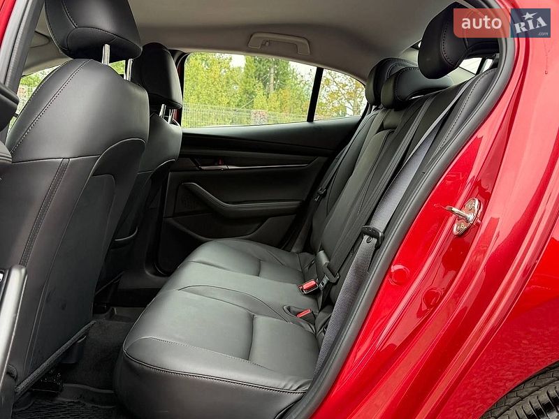 Седан Mazda 3 2025 в Одесі