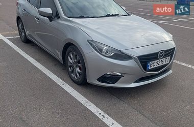 Седан Mazda 3 2015 в Львове