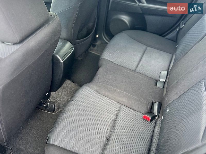 Седан Mazda 3 2010 в Києві