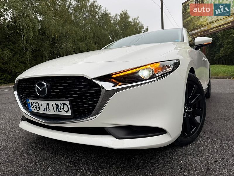 Седан Mazda 3 2021 в Трускавці