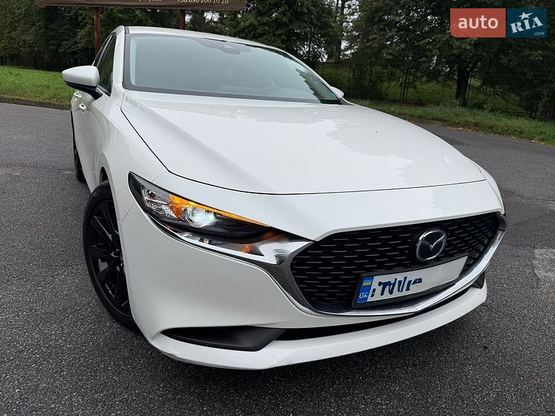 Седан Mazda 3 2021 в Трускавці