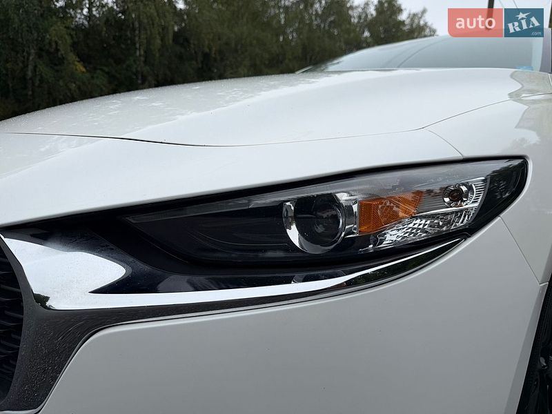 Седан Mazda 3 2021 в Трускавці