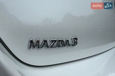 Седан Mazda 3 2021 в Трускавці