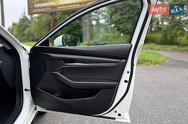 Седан Mazda 3 2021 в Трускавці