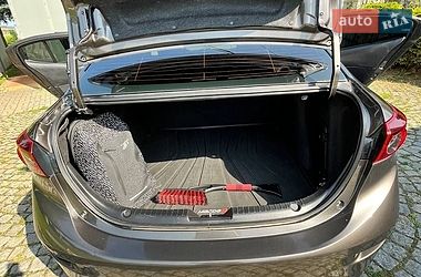 Седан Mazda 3 2014 в Перемышлянах