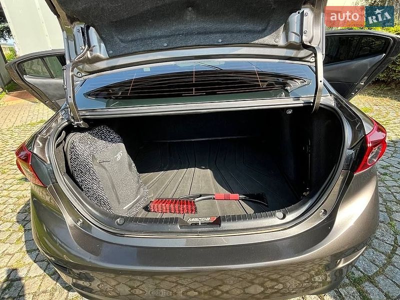 Седан Mazda 3 2014 в Перемышлянах