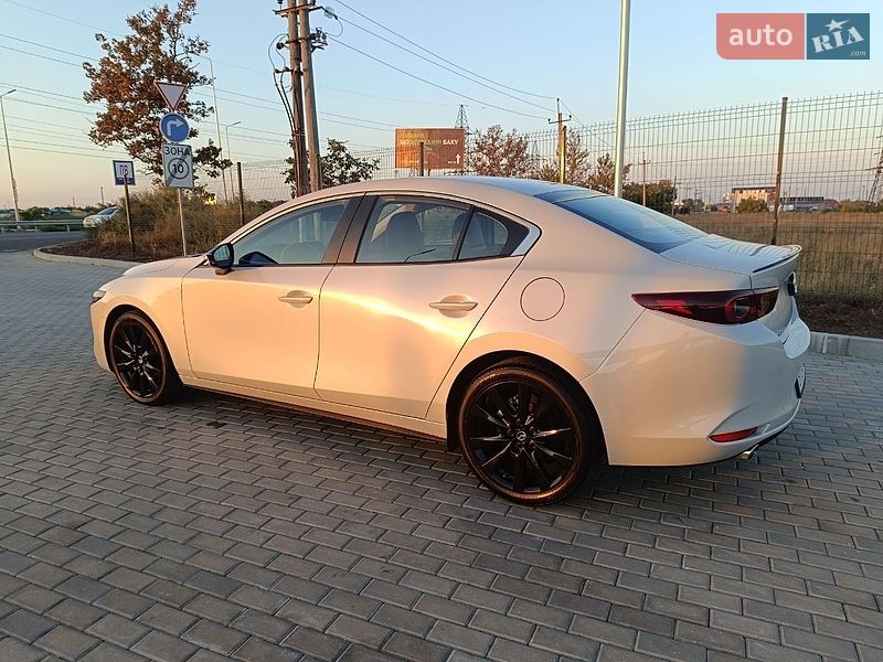 Седан Mazda 3 2024 в Нерубайском