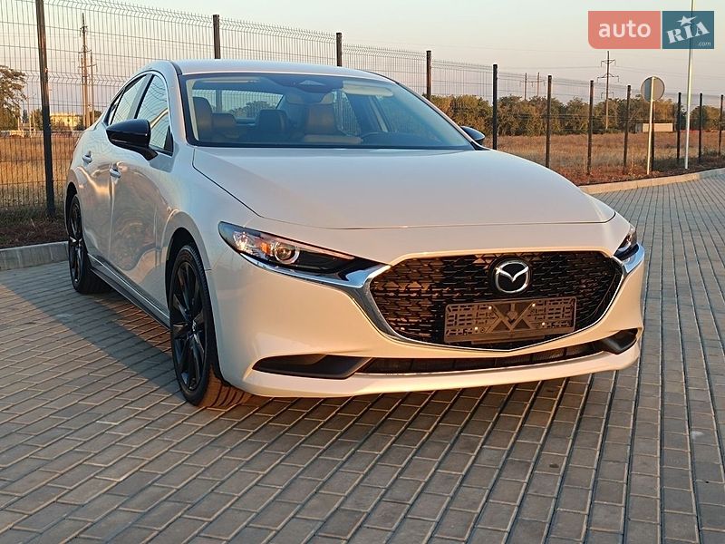 Седан Mazda 3 2024 в Нерубайском