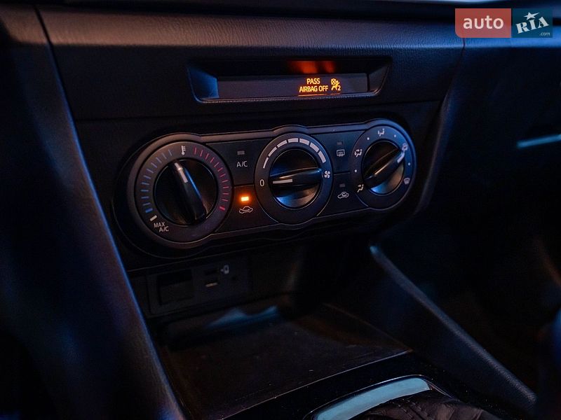 Седан Mazda 3 2017 в Киеве