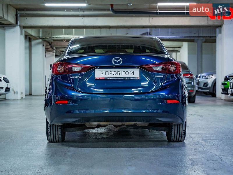 Седан Mazda 3 2017 в Киеве