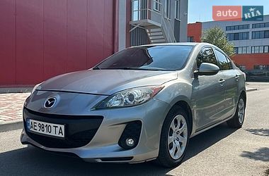 Седан Mazda 3 2013 в Днепре