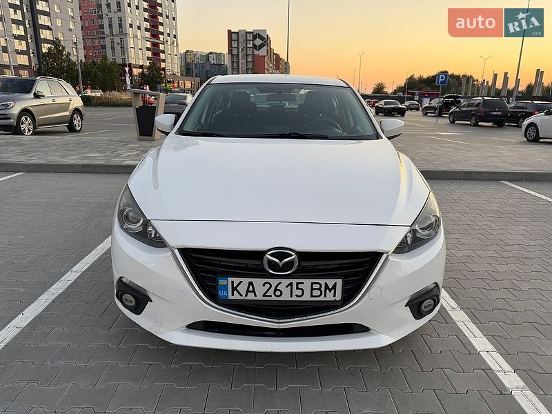 Седан Mazda 3 2015 в Києві