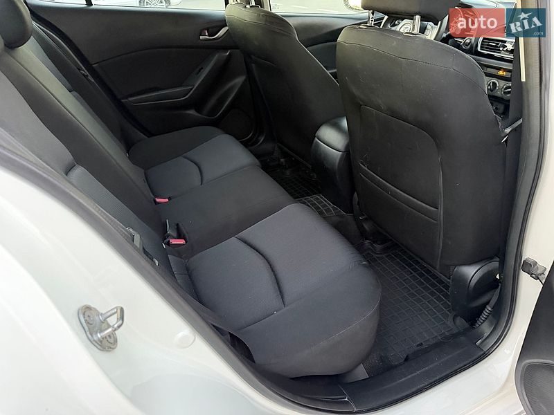Седан Mazda 3 2015 в Києві