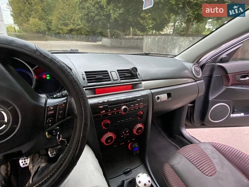 Хэтчбек Mazda 3 2003 в Заре