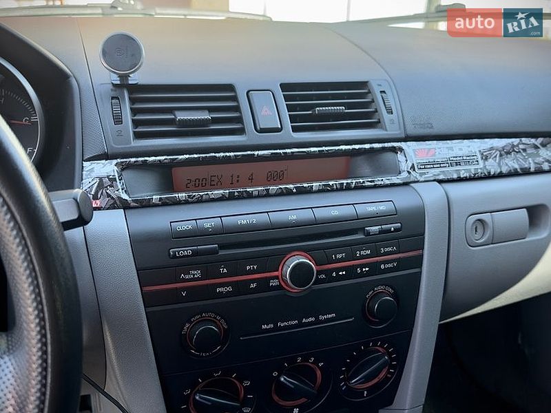 Хетчбек Mazda 3 2003 в Корсунь-Шевченківському