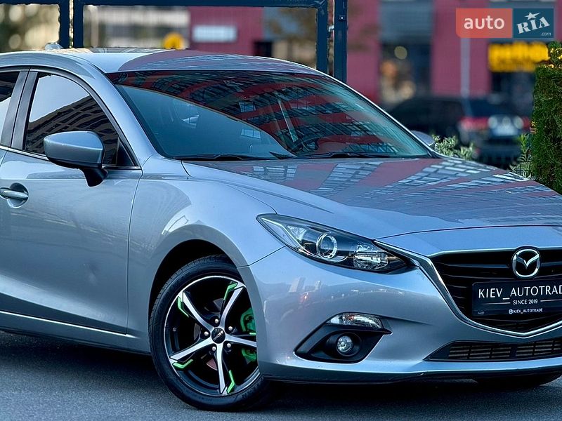 Хэтчбек Mazda 3 2013 в Киеве