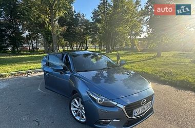 Седан Mazda 3 2016 в Києві