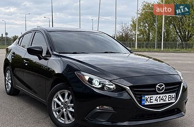 Седан Mazda 3 2015 в Дніпрі