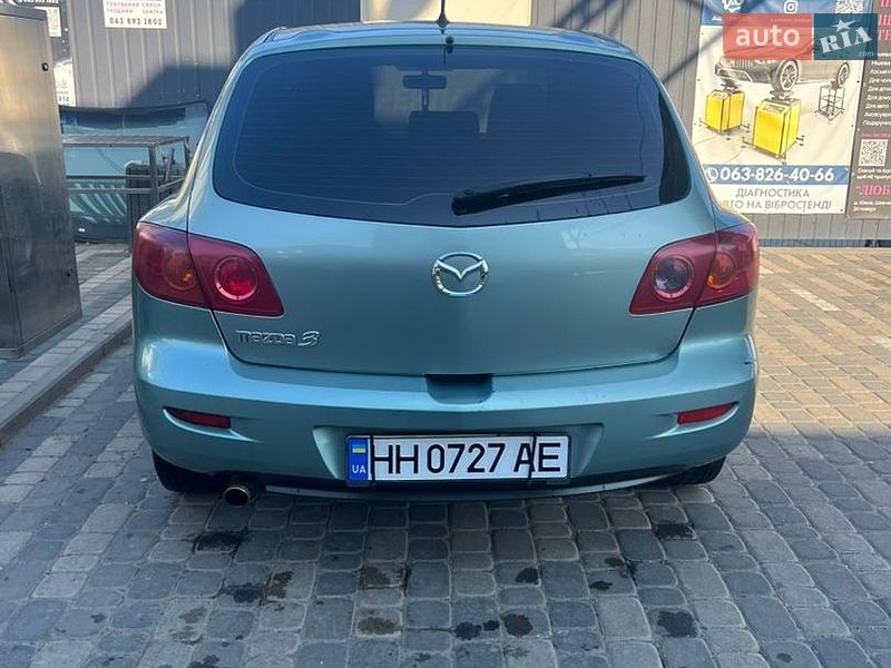 Хетчбек Mazda 3 2004 в Южному
