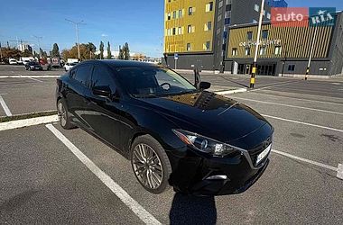 Седан Mazda 3 2016 в Киеве