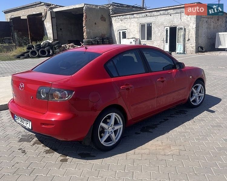 Седан Mazda 3 2005 в Снигиревке