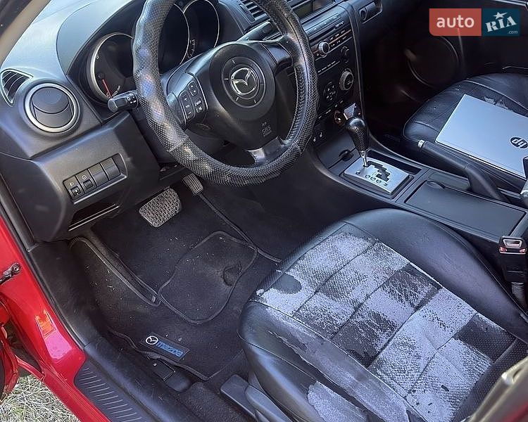 Седан Mazda 3 2005 в Снигиревке