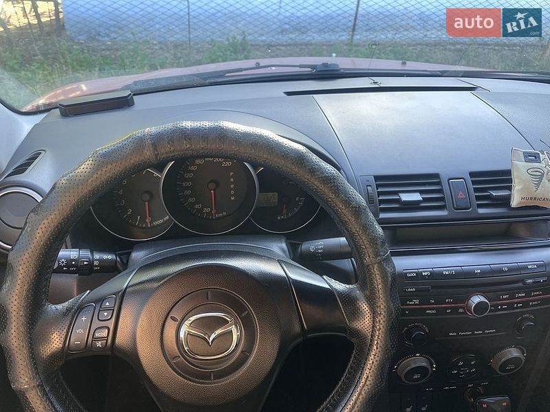 Седан Mazda 3 2005 в Снигиревке