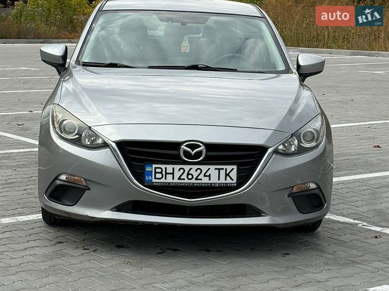 Седан Mazda 3 2016 в Хмельницком