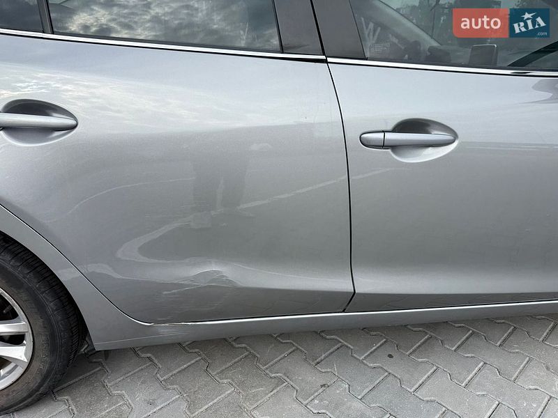 Седан Mazda 3 2016 в Хмельницком