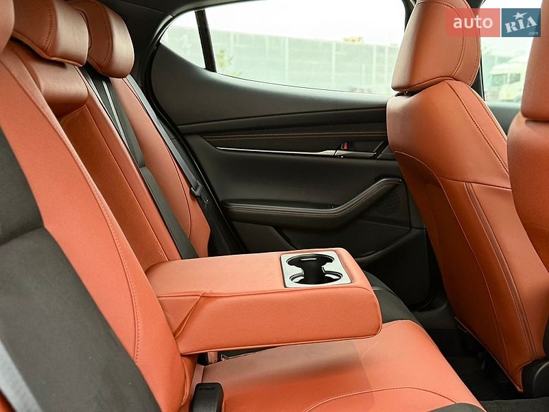 Хетчбек Mazda 3 2025 в Львові фото 61 Хетчбек Mazda 3 2025 в Львові