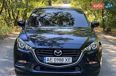 Седан Mazda 3 2018 в Днепре