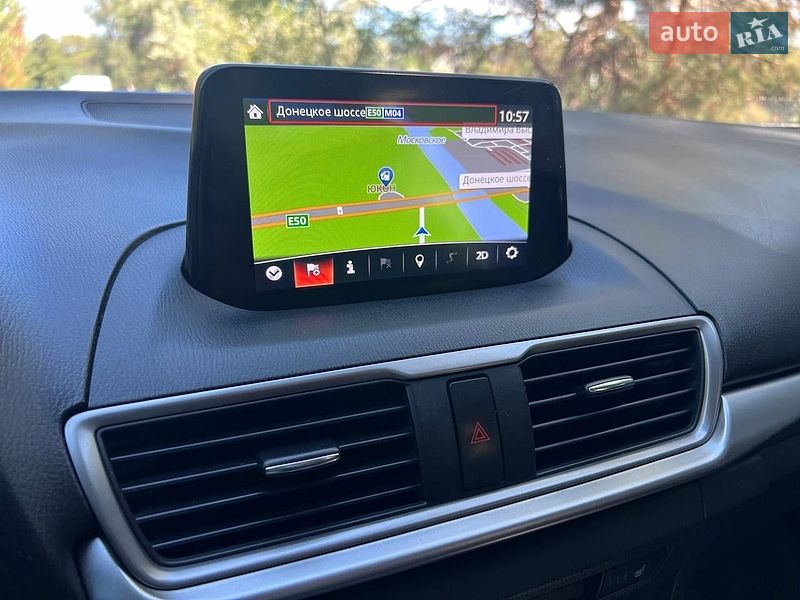 Седан Mazda 3 2018 в Днепре