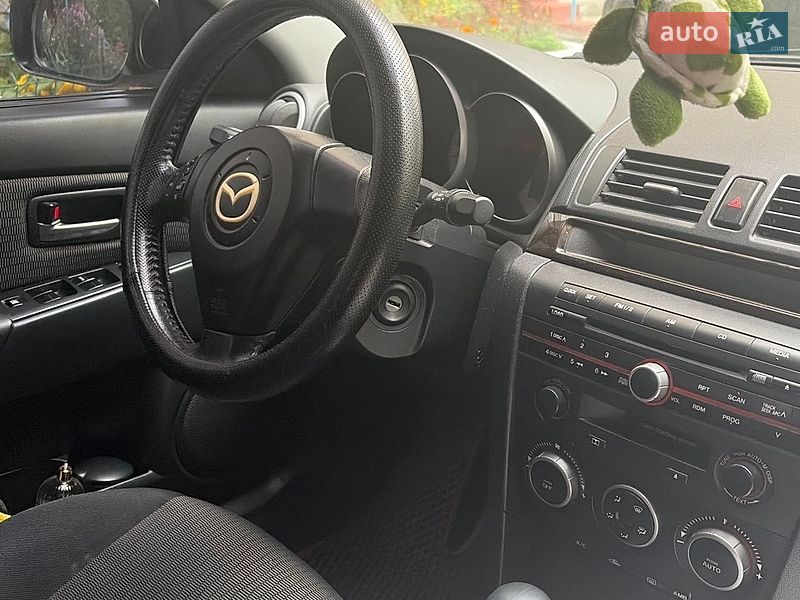 Седан Mazda 3 2007 в Черкасах