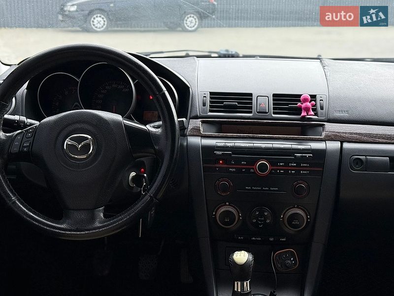 Седан Mazda 3 2006 в Ивано-Франковске