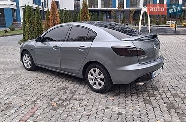 Седан Mazda 3 2011 в Івано-Франківську