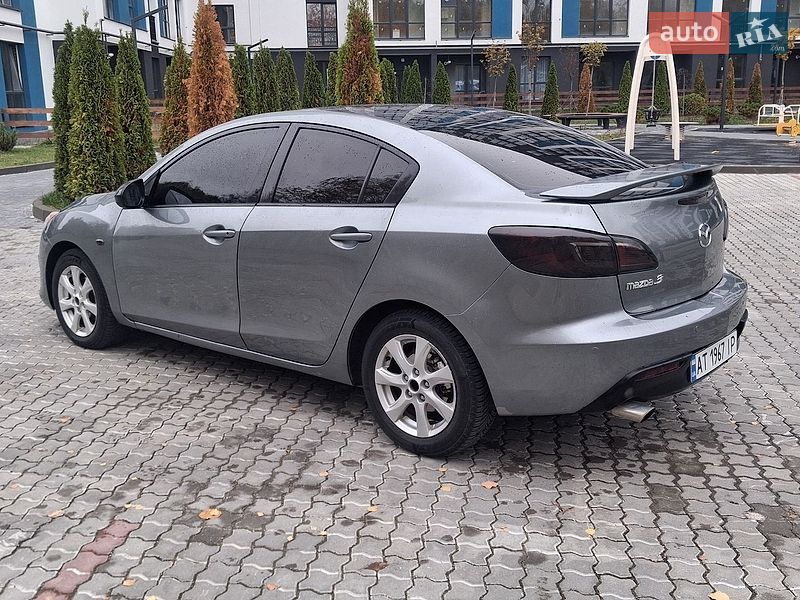 Седан Mazda 3 2011 в Івано-Франківську