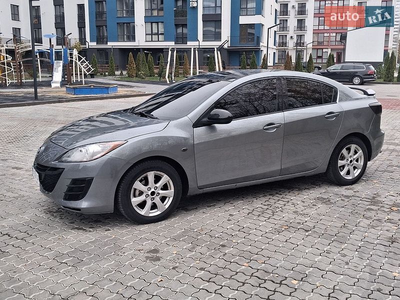 Седан Mazda 3 2011 в Івано-Франківську
