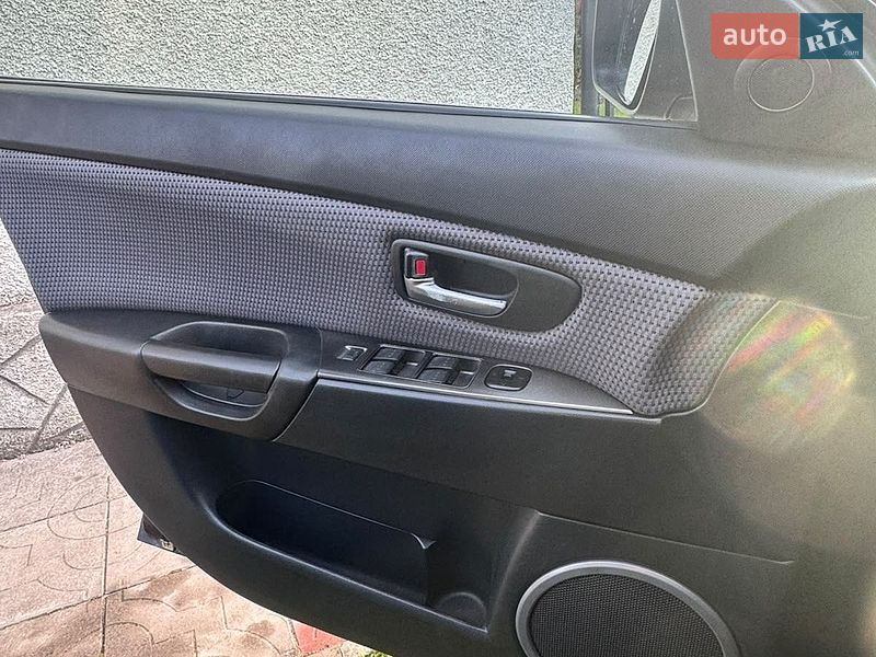 Седан Mazda 3 2007 в Рава-Руській