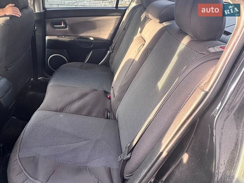 Седан Mazda 3 2007 в Рава-Руській