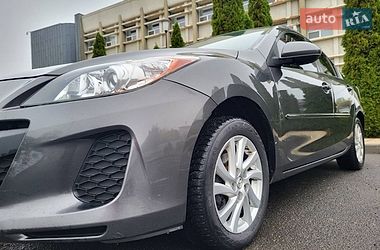 Седан Mazda 3 2011 в Черкасах