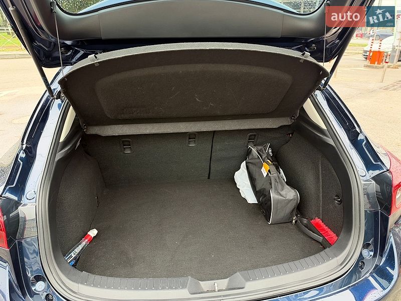 Хэтчбек Mazda 3 2018 в Днепре