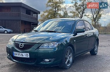 Седан Mazda 3 2005 в Коростене