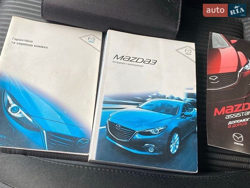 Седан Mazda 3 2015 в Киеве