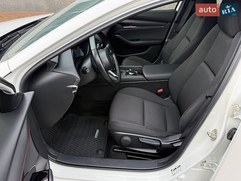 Хэтчбек Mazda 3 2021 в Киеве