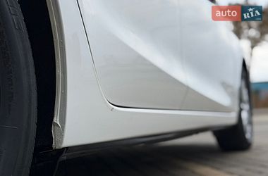 Седан Mazda 3 2014 в Виннице